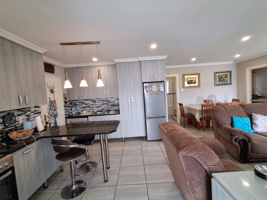 3 Bedroom Property for Sale in Nahoon Valley Park Eastern Cape